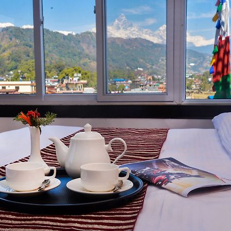 Hotel Lakeside Pokhara Kültér fotó